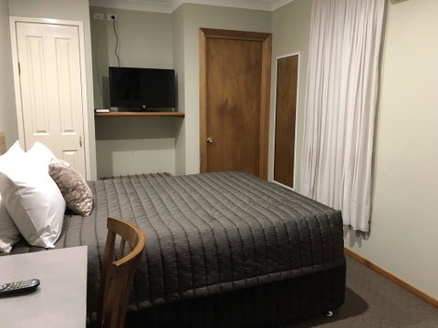 Roydons Motor Inn - Accommodation Search 3