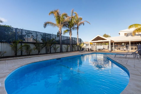 Sails Geraldton Accommodation - Accommodation Search 0