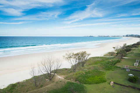 San Simeon Beachfront Apartments Tugun - Accommodation Search 0