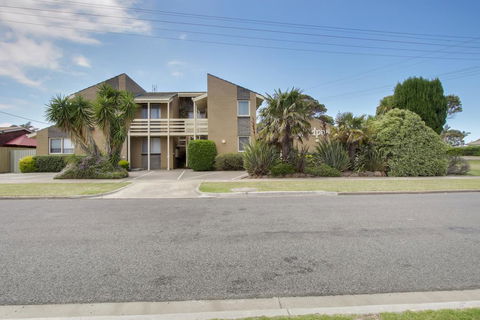 Sandpiper Lakes Entrance - Accommodation Search 0