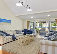 Sandy Shores - character charm outdoor spa - Accommodation Search
