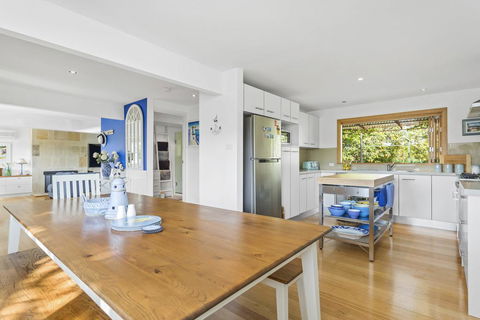 SANTORINI BEACH HOUSE - SAFETY BEACH - Accommodation Search 0
