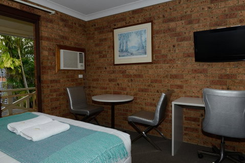 Sapphire Palms Motel - Accommodation Search 3