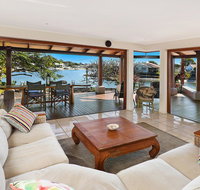 SCHMAN55-WATERFRONT RESORT-STYLE ENTERTAINER - Accommodation Search