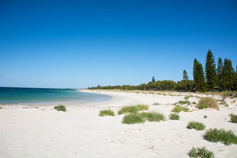 Sea Breeze - Broadwater - Accommodation Search 1