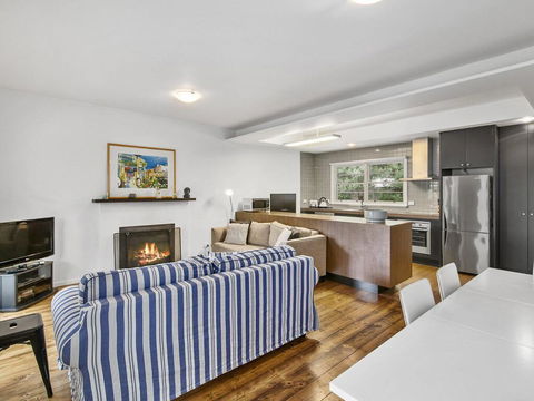 SEA CORNER - Anglesea - Accommodation Search 2