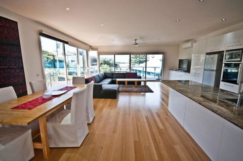Sea La Vie - Accommodation Search 2