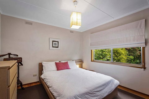 SEA URCHIN - Beautiful Skenes Creek Home - Accommodation Search 1