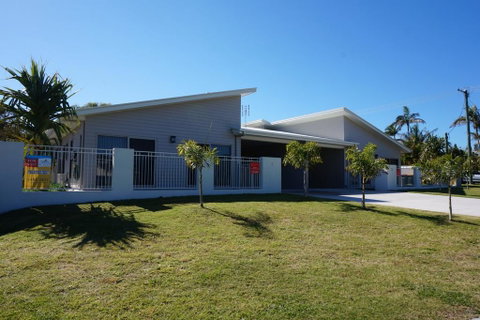 Seadaze 1 - Rainbow Beach, Gorgeous Unit Close To The Beach, Aircon, Pool - Accommodation Search 0