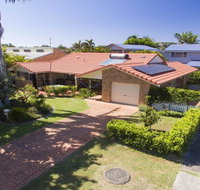 SECRET GARDEN - WiFi - Netflix - Pet Friendly - Accommodation Search