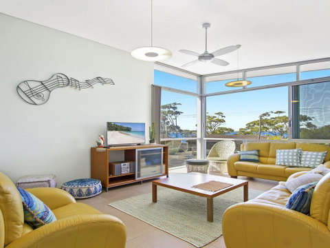 Serene - Spacious Air Conditioned Accommodation - Accommodation Search 0