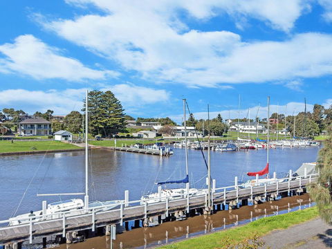 Shearwater House - Accommodation Search 2