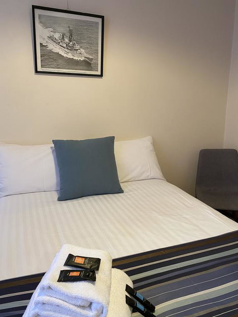 Shipwrights Arms - Accommodation Search 3