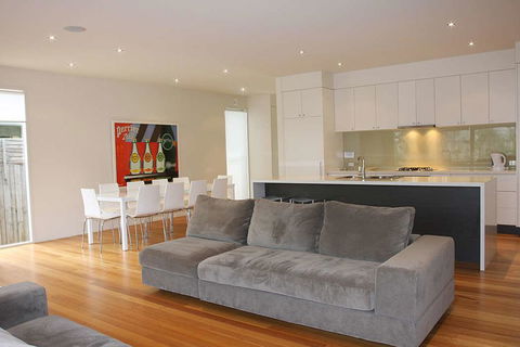 Shortlands - Accommodation Search 0