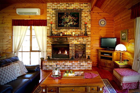 Silky Oak Cottage - Accommodation Search 1