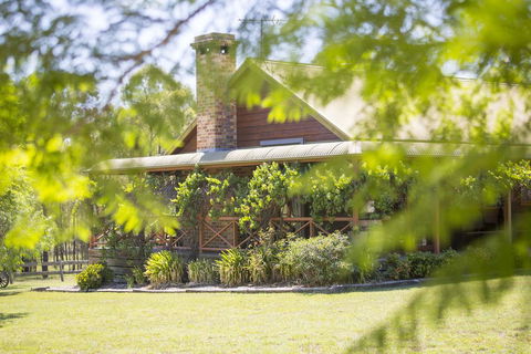 Silky Oak Cottage - Accommodation Search 0