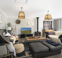 Silky Oak Villa - spacious  beautifully decorated - Accommodation Search