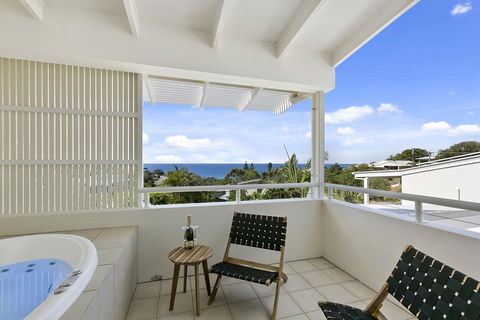 Silver, Sunrise Beach - Accommodation Search 0