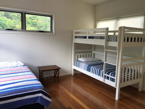 Sinclair - Rainbow Beach, Modern Beach House Close To Everything, Free Wi-Fi - Accommodation Search 2