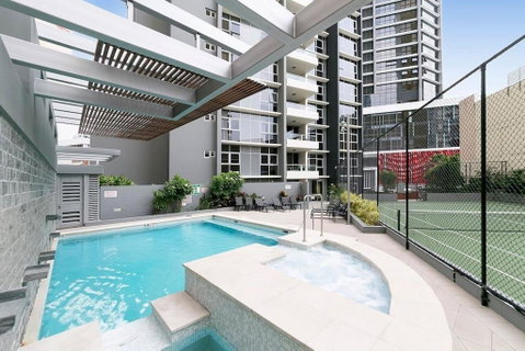 SK2 - 3BR With Pool Gym Steam Room In Story Bridge - Accommodation Search 1