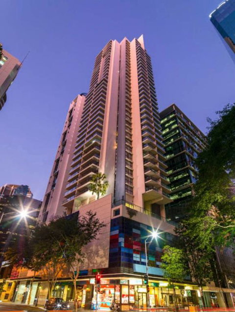Sky River CBD Apartment - Accommodation Search 3