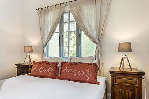 Skye Lodge Byron Bay - Walk To Town In 5 Minutes! - Accommodation Search 3