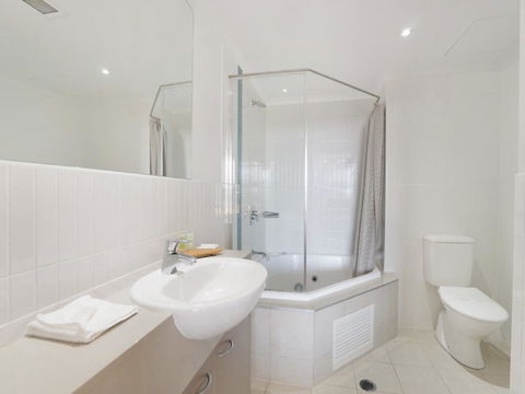 Soho - Ettalong Beach Resort - Accommodation Search 1