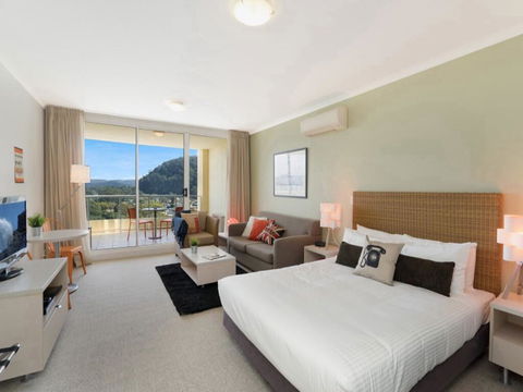 Soho - Ettalong Beach Resort - Accommodation Search 0