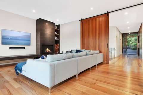 Sorrento Luxury Home - Accommodation Search 1