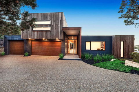 Sorrento Luxury Home - Accommodation Search 0