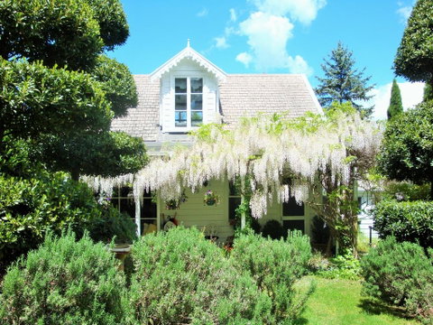 Southdown Cottage - Accommodation Search 0