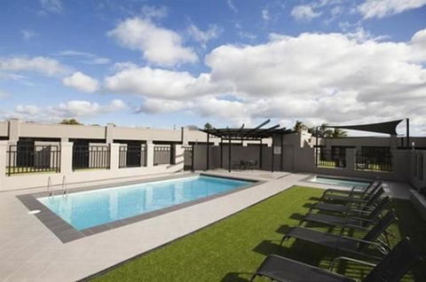 Southgate - Accommodation Search 0