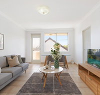 Spacious apartment in trendy Sydney neighbourhood - Accommodation Search