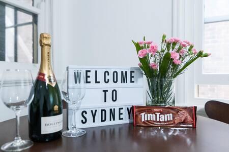 Spacious Harbour View 4bd Home In Sydney CBD - Accommodation Search 1
