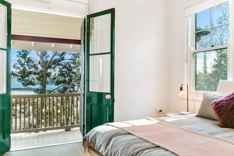 Spacious Harbour View 4bd Home In Sydney CBD - Accommodation Search 2