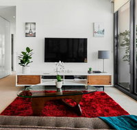Spacious luxury 3Br Top Location  WiFi Gym Pool - Accommodation Search