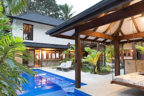 Spice At Oak Award Winning Luxury Absolute Oceanfront House Oak Beach Near Port Douglas - Accommodation Search 0