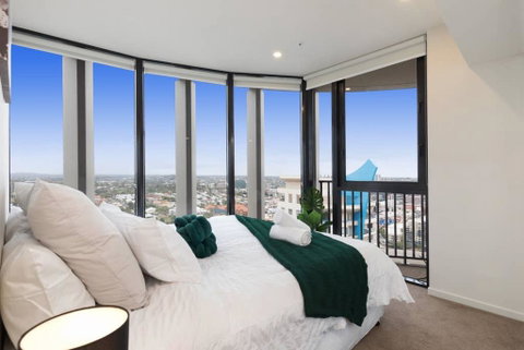 SPIRE - Fast Internet Monthly Stays W Carpark - Accommodation Search 2