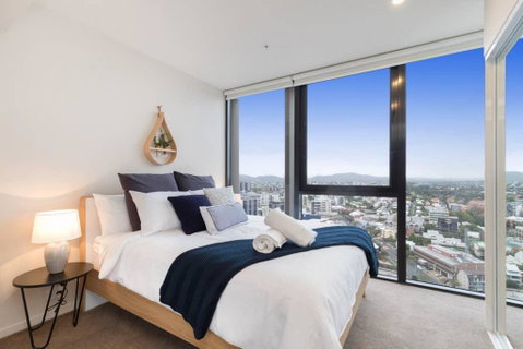 SPIRE - Fast Internet Monthly Stays W Carpark - Accommodation Search 1