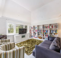 Spoilt for choice 2-bed/2-bath  Free parking - Accommodation Search