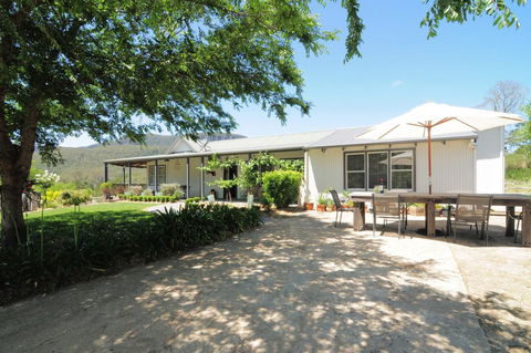 Spring Grove Dairy - Picturesque Views! - Accommodation Search 0