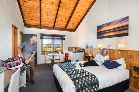 Stanley Seaview Inn - Accommodation Search 1