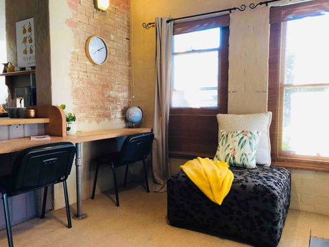 Stanton House, Central,Pets Welcome,Free WiFi&Breakfast! - Accommodation Search 1
