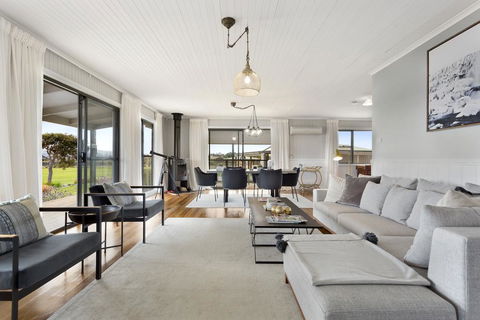 Stargazers Cottage - L'Abode - Accommodation Search 1