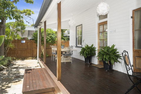 Starr Cottage Byron Bay - Walk To Town In 5 Minutes! - Accommodation Search 1