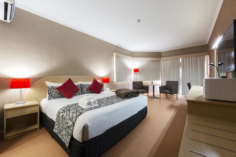 Statesman Hotel - Accommodation Search 2