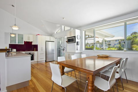 STICKS BY THE SEA - Sunset Strip 103 - Accommodation Search 1