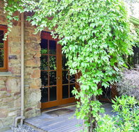 Stonehenge Retreat - Accommodation Search