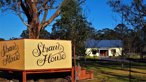 Straw House B And B - Accommodation Search 0