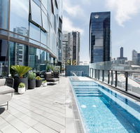 Stunning luxury apartment high above the city - Accommodation Search